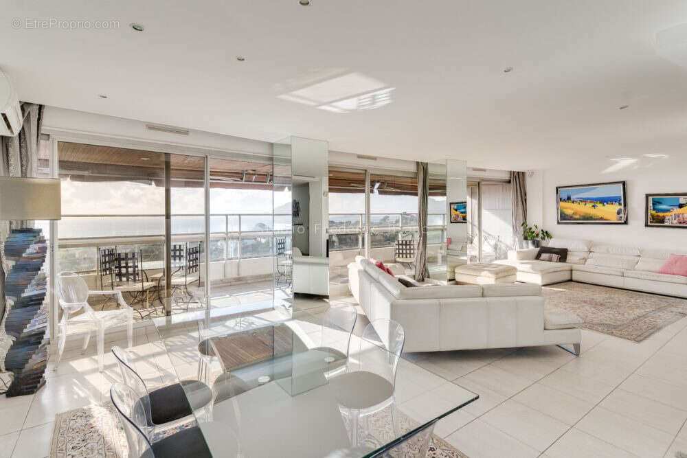 Appartement à MARSEILLE-8E