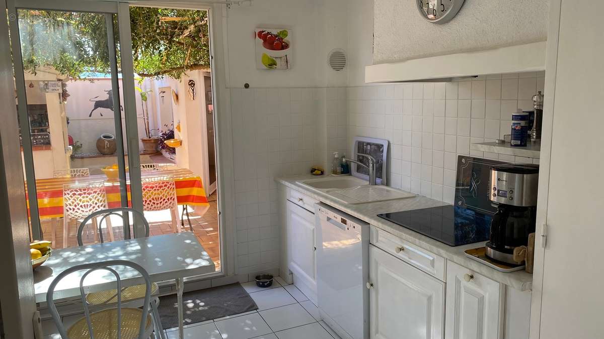 Villa F6 (168m2) + Piscine (5x10) + Garage + Appt F3 - photo 10