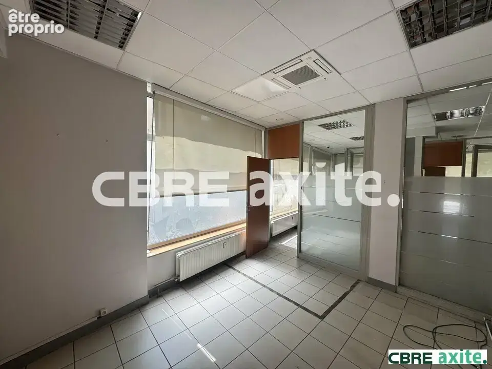 Commerce 138 m² à Le Peage-De-Roussillon  - photo 7