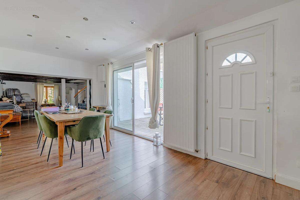 Maison à ROISSY-EN-FRANCE