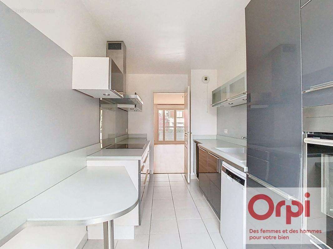 Appartement à ISSY-LES-MOULINEAUX