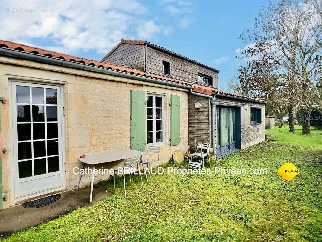 Maison à AIGREFEUILLE-D'AUNIS