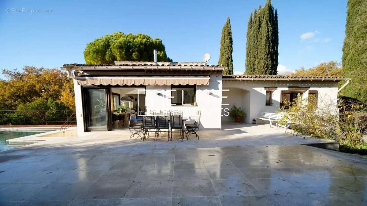 Maison à MOUANS-SARTOUX