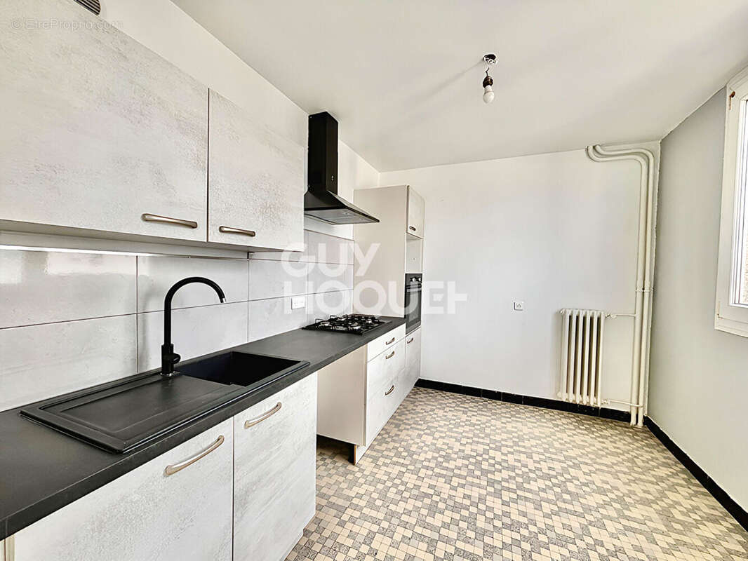 Appartement à LYON-8E