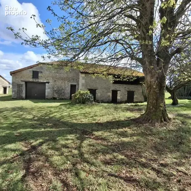 Maison 8 pièces 250 m² à vendre à Montbron (16220) - photo 4