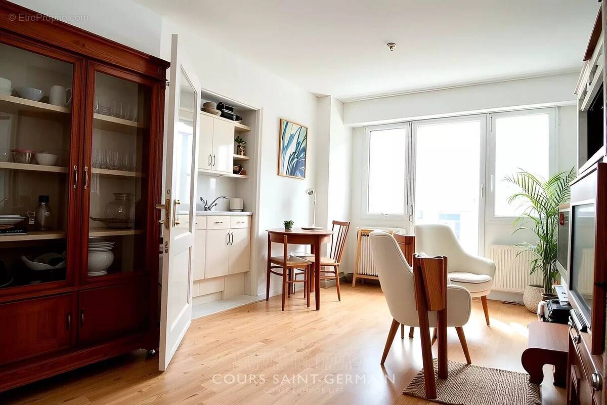 Appartement à PARIS-18E