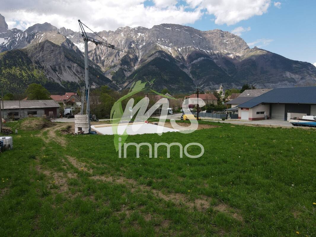 Terrain à CHAUFFAYER