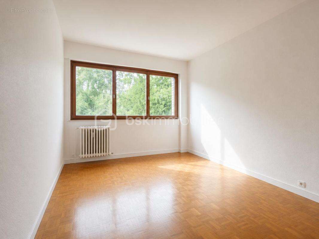 Appartement à L'ETANG-LA-VILLE