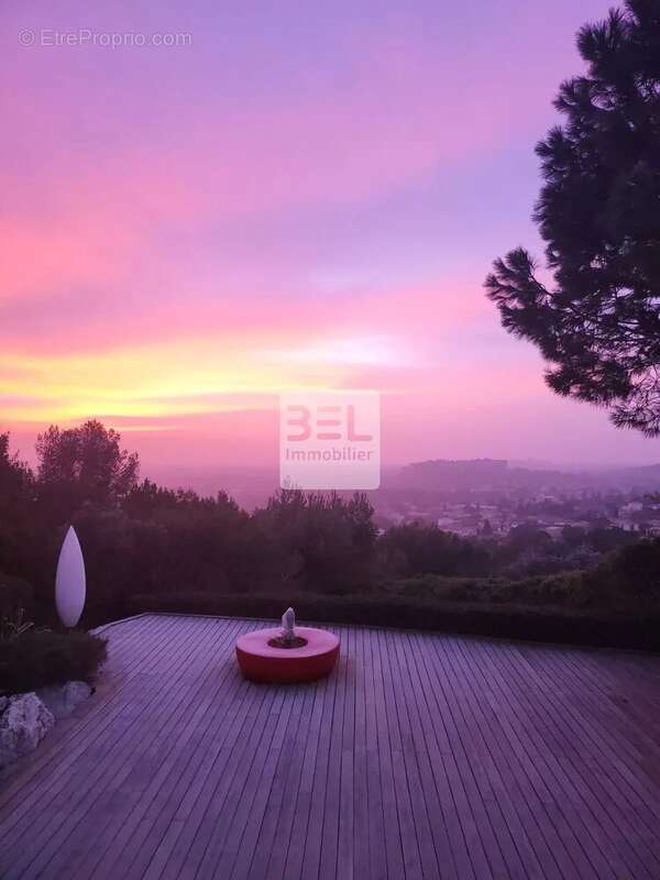 Maison à VILLENEUVE-LES-AVIGNON