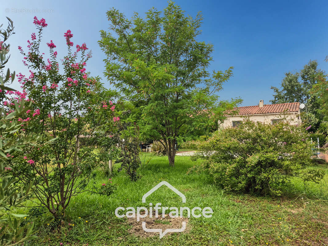 Maison à vendre 4 pièces ROQUEMAURE (30)-107m²-terrain 1540m² avec piscine et grand garage - photo 9