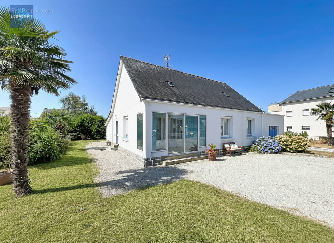 Maison à PLOUHINEC