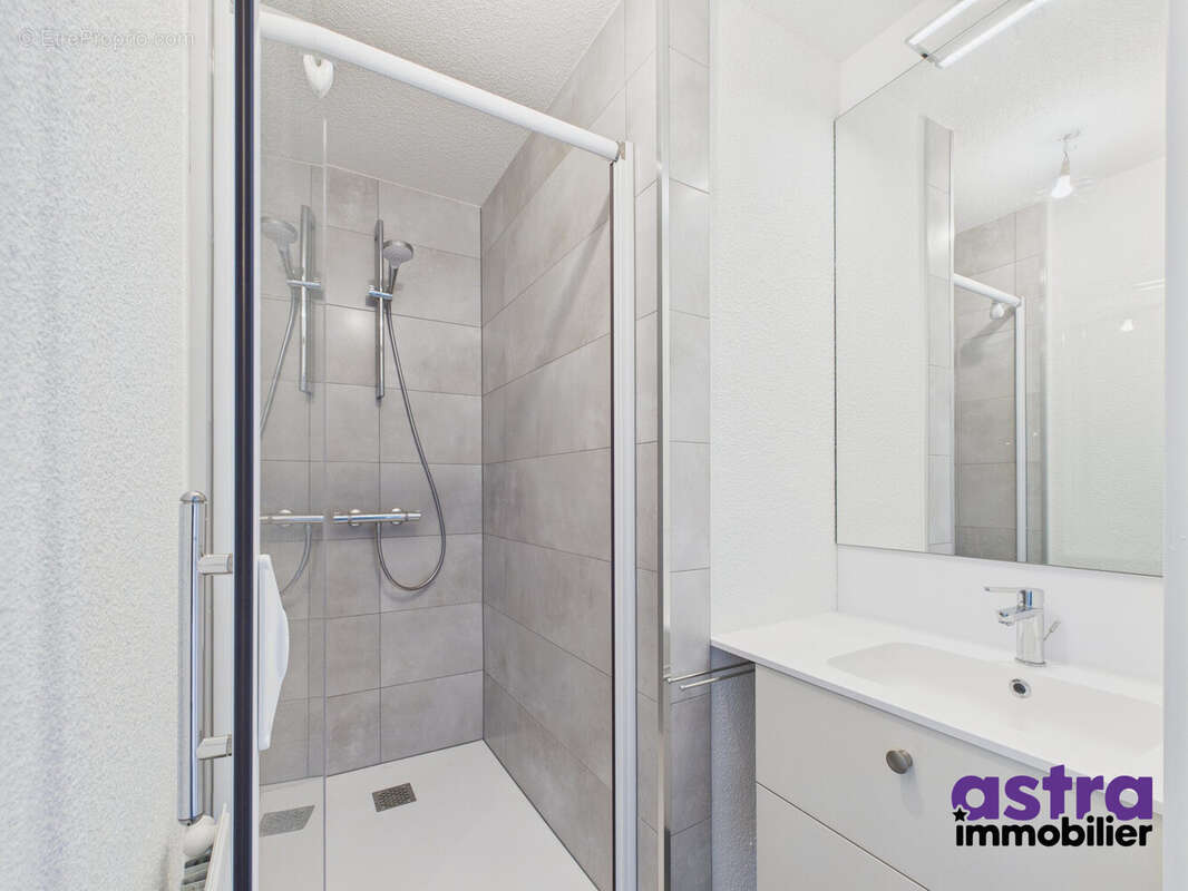 Appartement à FROUZINS