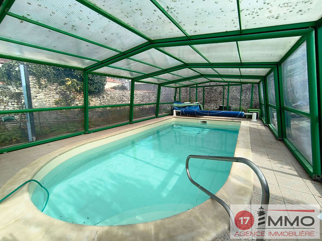 Maison Familiale avec Piscine et Extérieur 169m² - Cire d'Aunis - photo 3