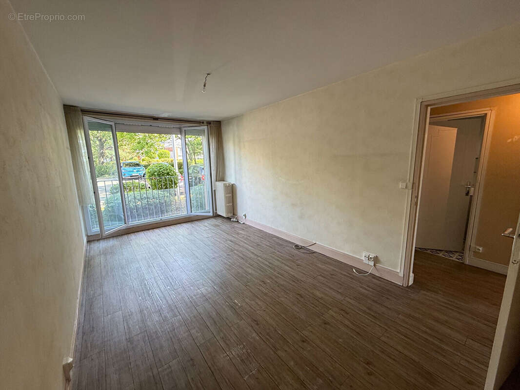Appartement à SAINT-CYR-L'ECOLE