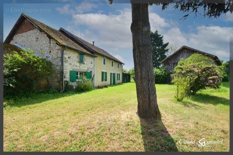 Maison à SAINT-PIERRE-D'EYRAUD