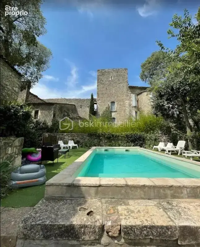 Appartement à GOUDARGUES