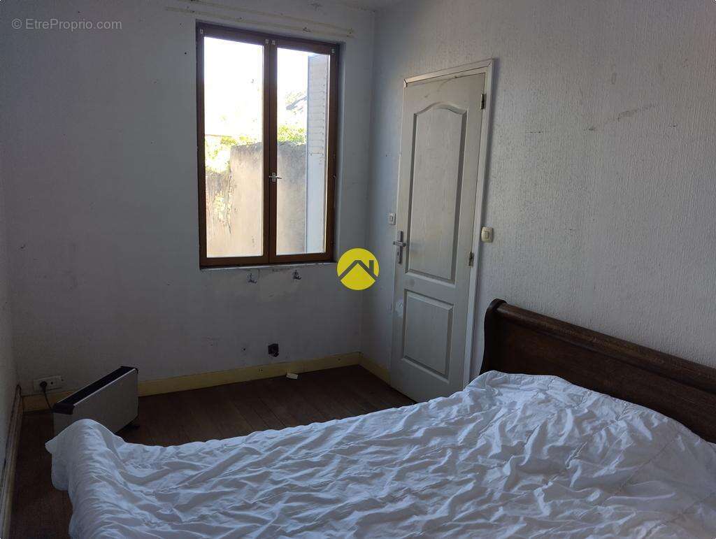 Maison à LURCY-LEVIS