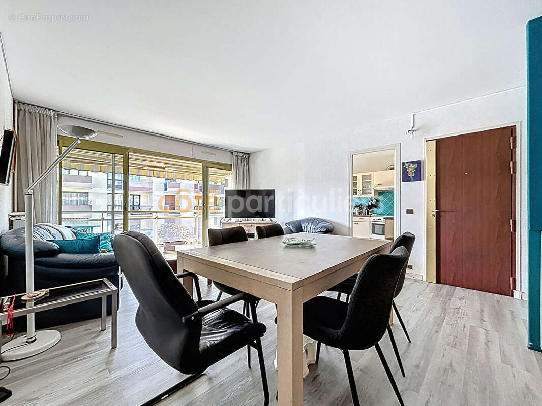 Appartement à SAINT-MAUR-DES-FOSSES