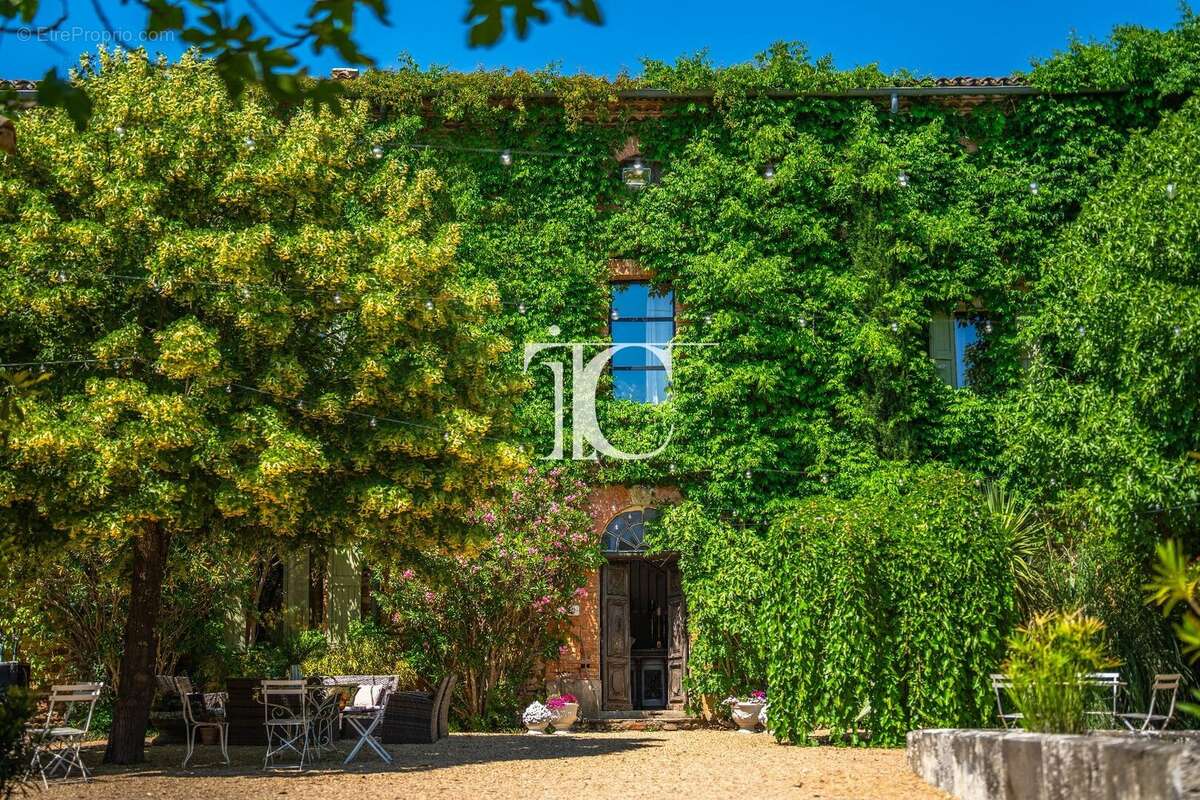 Maison à FLAUX