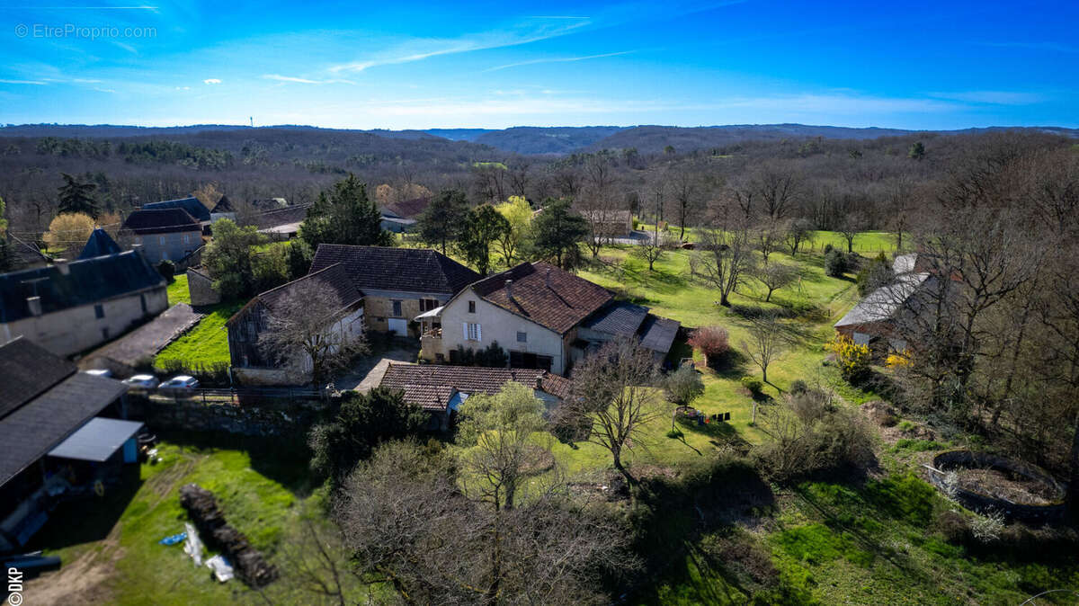 Maison à SAINT-MARTIAL-DE-NABIRAT