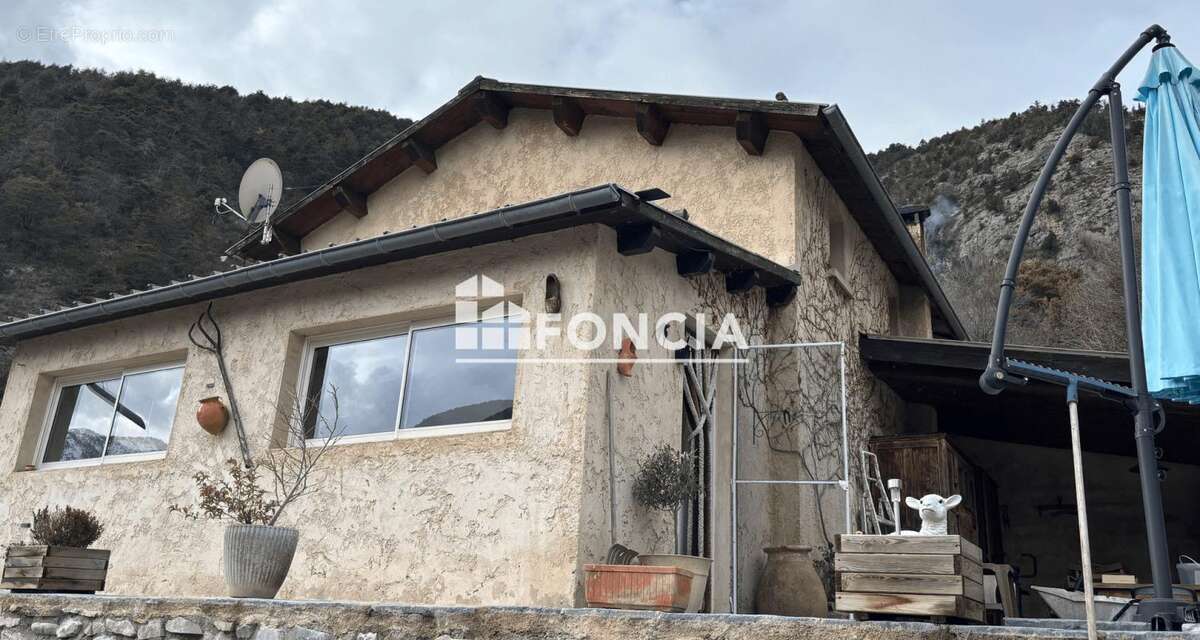 Maison à PRADS-HAUTE-BLEONE