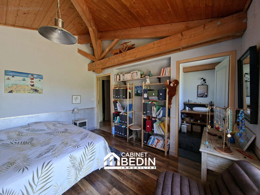 Maison 166 m² à Cudos  - photo 8