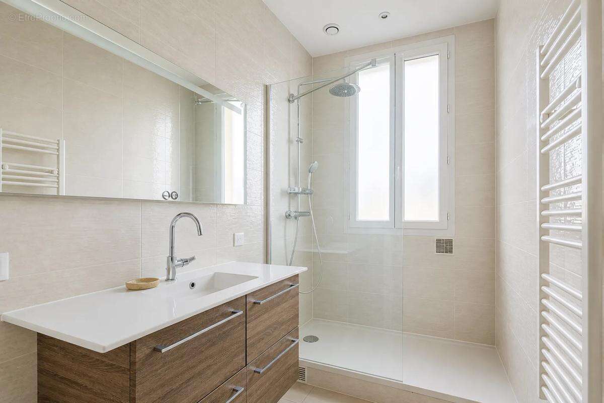 Superbe appartement haussmannien - Raincy - photo 7