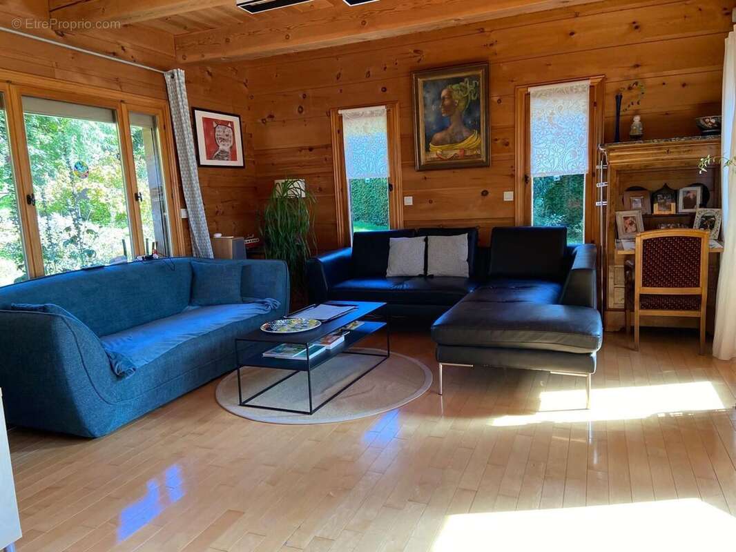 Maison à CRANVES-SALES