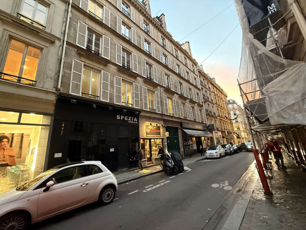 Appartement à PARIS-8E