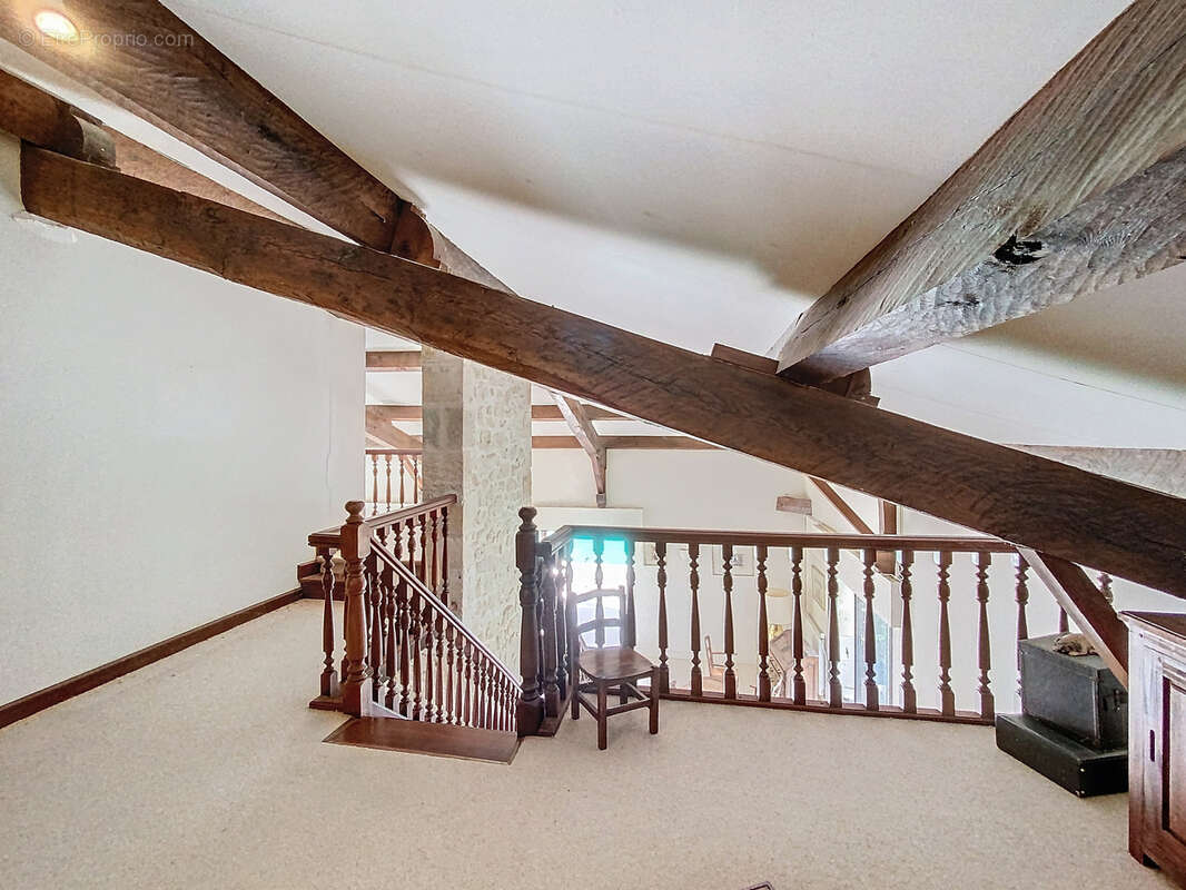 Maison à CASTERA-VERDUZAN