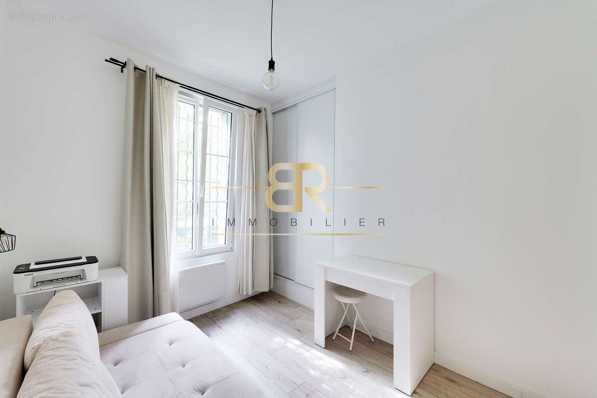 T3 rénové de 42 m2   calme   belle hauteur sous plafond   proche commerces et transports - photo 8