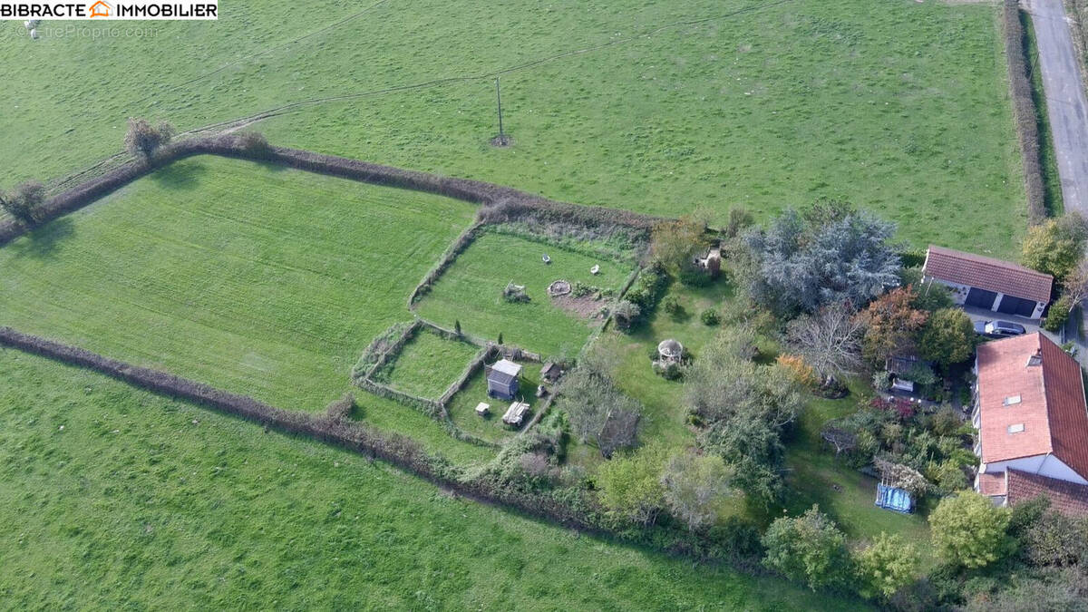 Maison à SAVIGNY-POIL-FOL