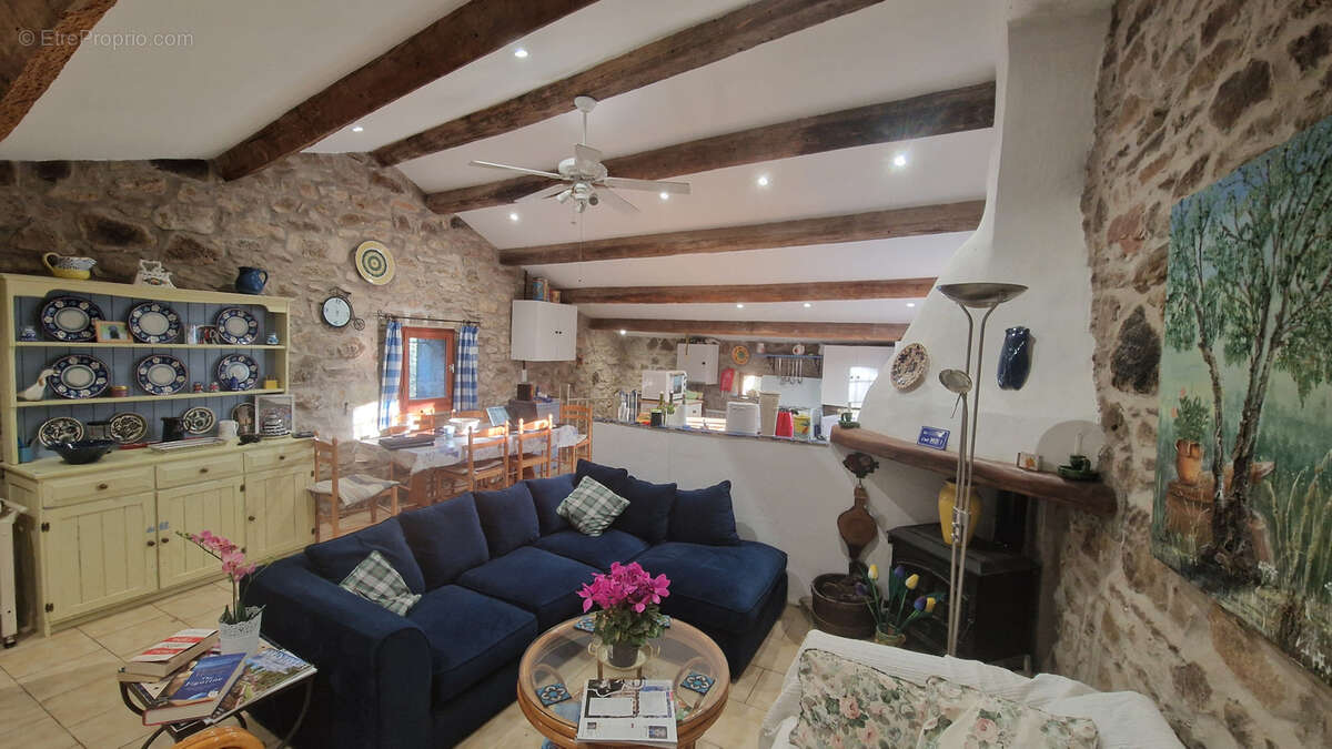 Maison à SAINT-PRIVAT