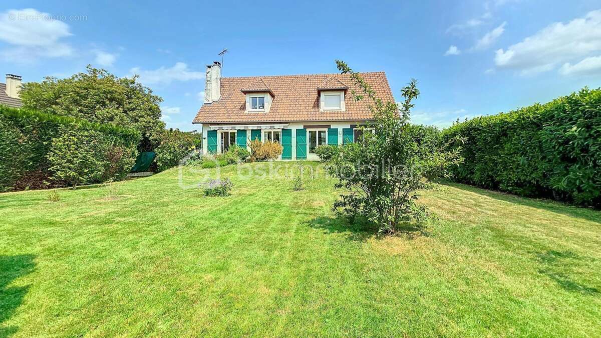 Maison à CHEVRY-COSSIGNY