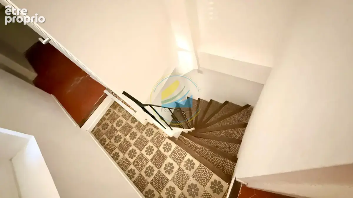 Les arcs-sur-argens ? t2 lumineux au dernier étage ? idéal premier achat ou investissement - photo 6