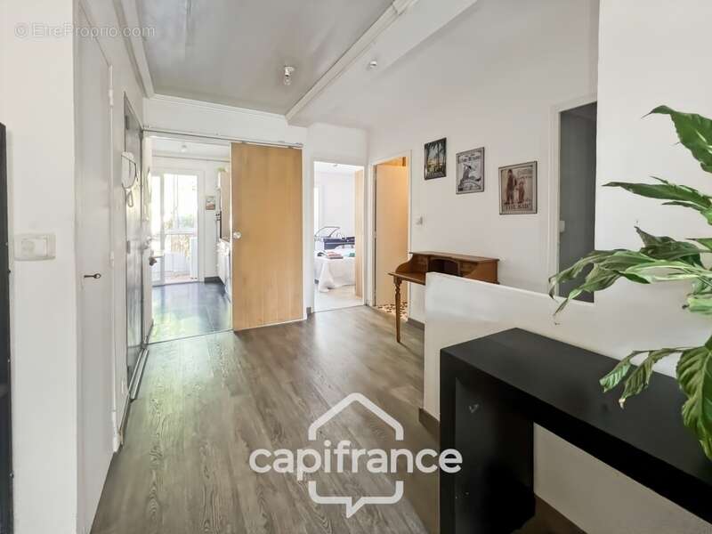 Appartement à LA FARLEDE