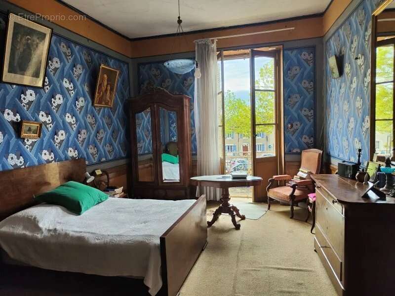 Appartement à SEISSAN