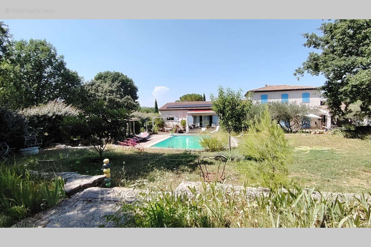 Maison 261 m² à Neoules  - photo 4