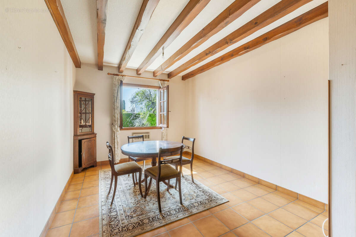 Maison à LEOGNAN