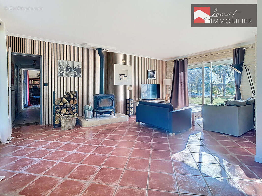 Maison à PONT-DE-VAUX