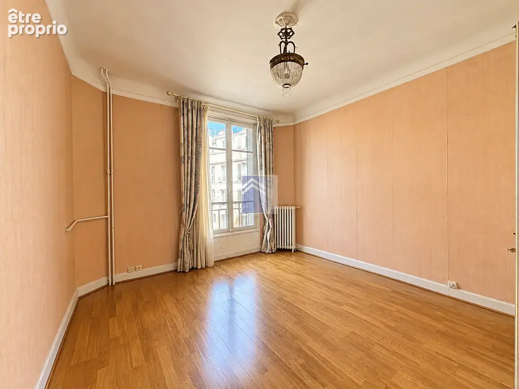 Courbevoie - République - 5 pièces 119.54m2 - Cave - Appartement familial ! - photo 8