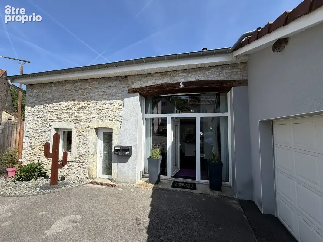 Maison à VOUJEAUCOURT