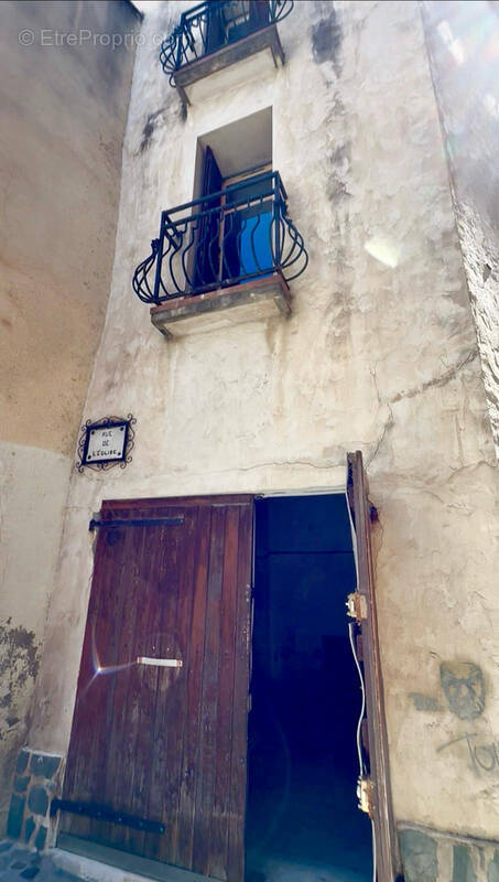 Maison à SAINT-LAURENT-DU-VAR