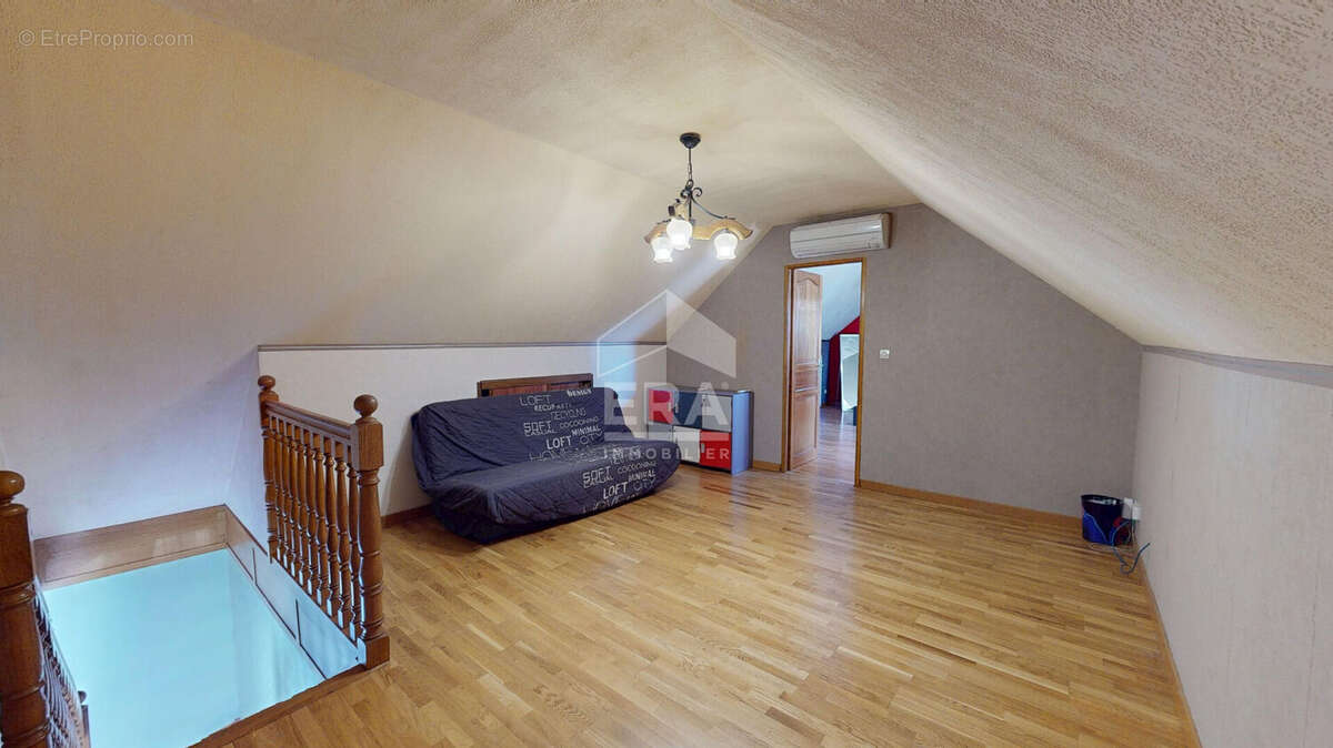 Maison à LA CHAPELLE-SAINT-URSIN