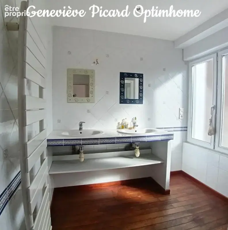 ​Maison de caractère en pierre de 189 m² — 5 chambres, dépendance et cour en cœur de bourg - photo 15