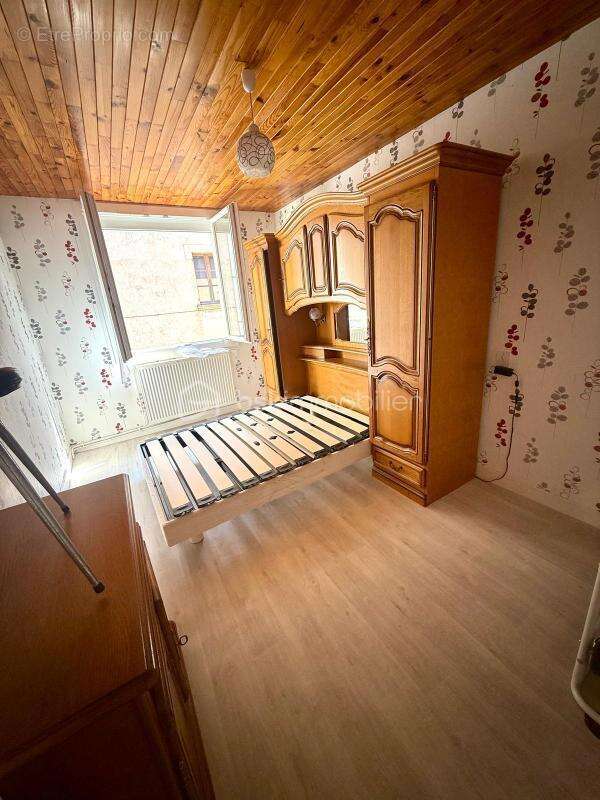 Maison à NOIRETABLE