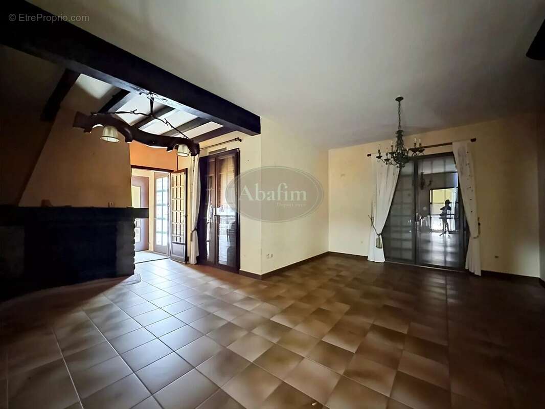 Maison 110 m² à Bagneres-De-Bigorre  - photo 3