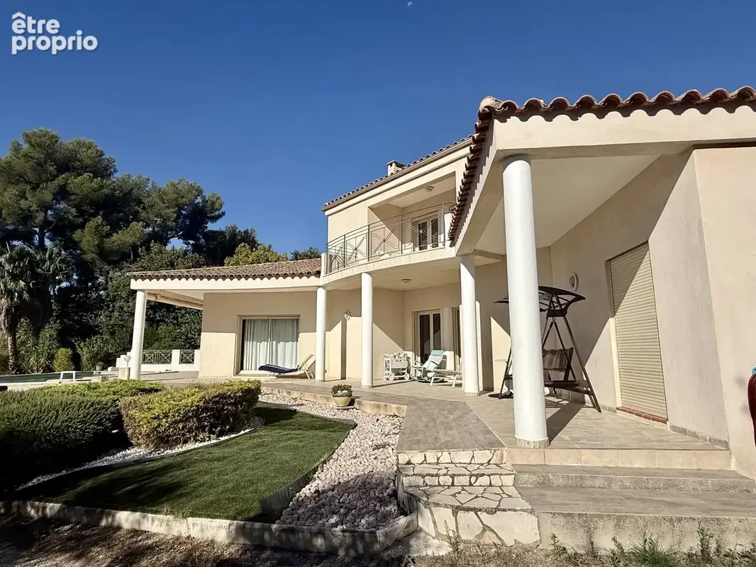 Villa d'architecte 202m2 + dépendances - Parc arboré de 2512m2 - Piscine Allauxch - photo 4