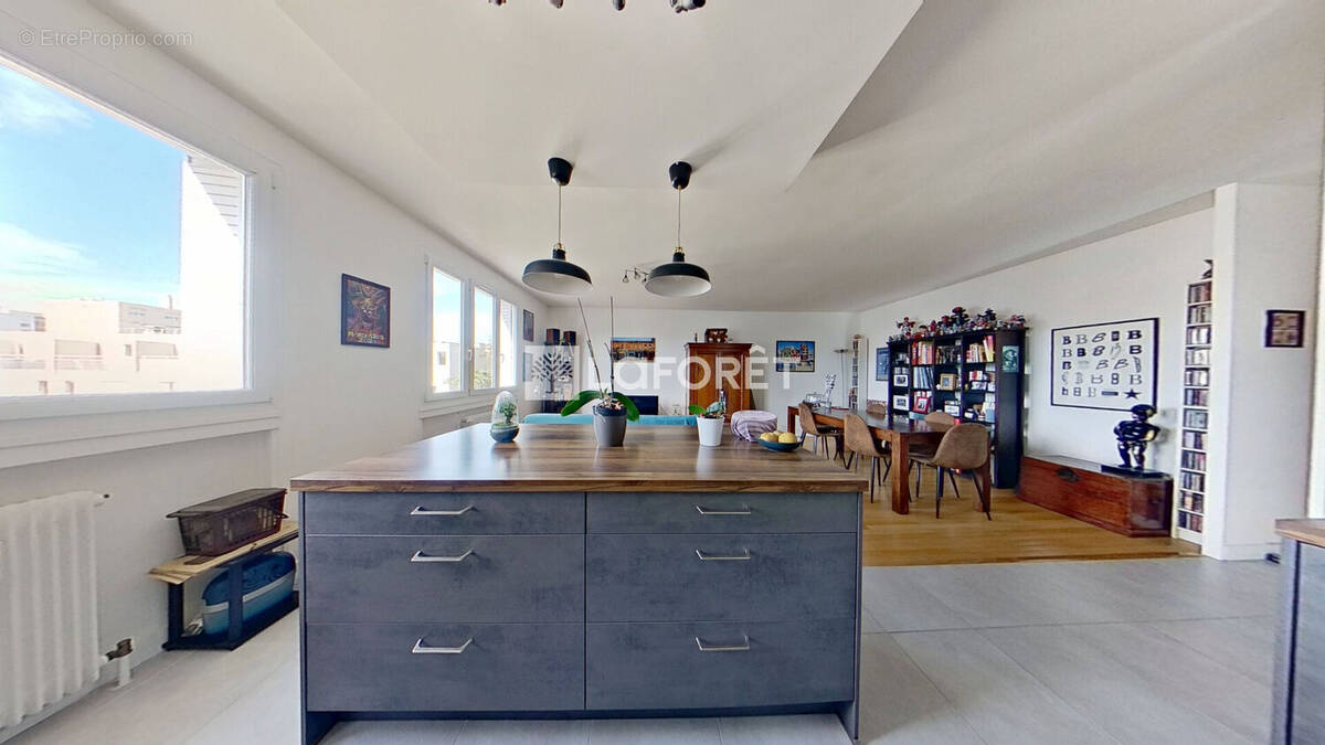 Appartement à LYON-8E