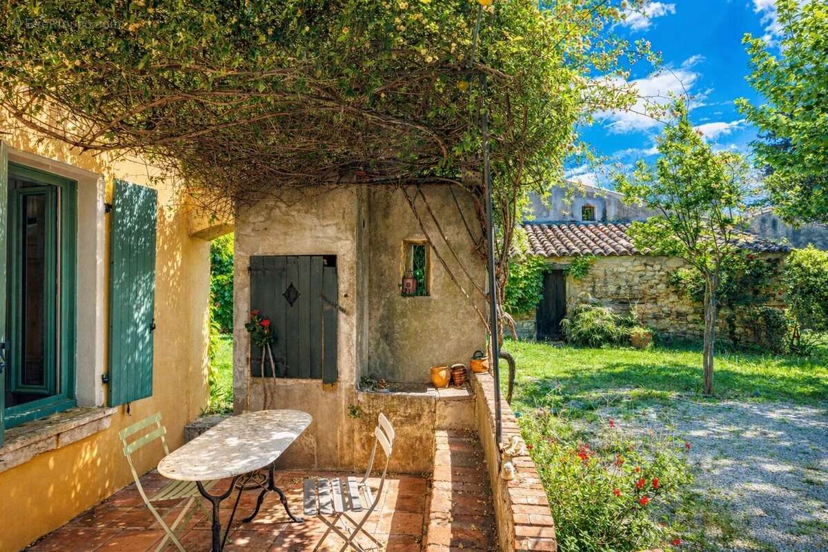 Maison à LE CASTELLET